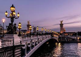 Paris bridge at dusk